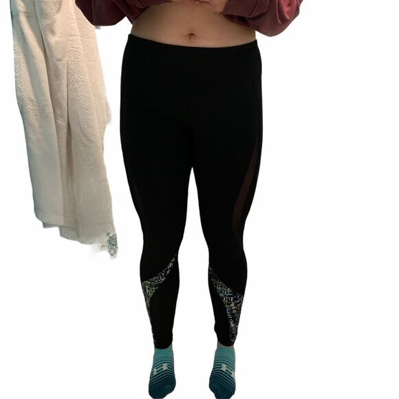 Fabletics Black Athletic Leggings in Medium‎ - Picture 4 of 13